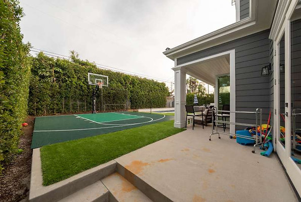 11913 basketball 1