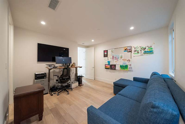 11913 office 1