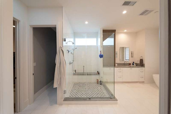 11913 bath 3