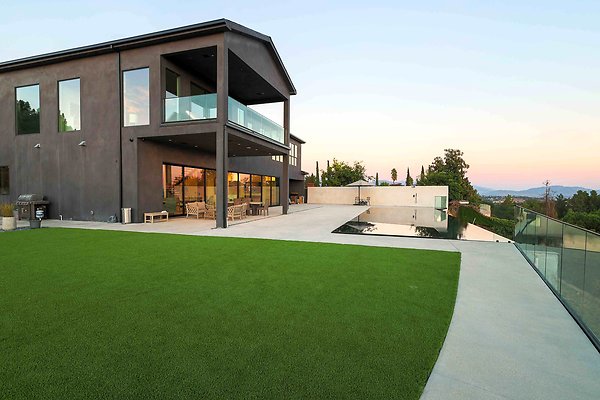Hilltop Estate 4214