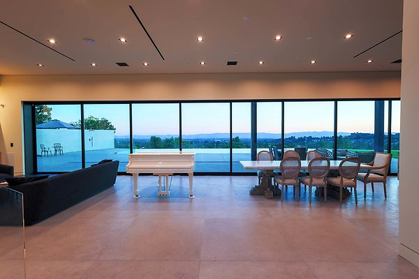 Hilltop Estate 4198