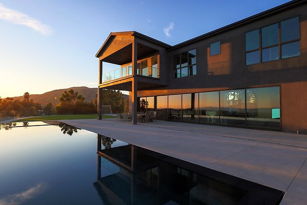 Hilltop Estate 4122