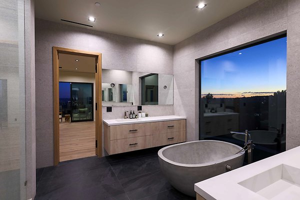 Hilltop Estate 4350