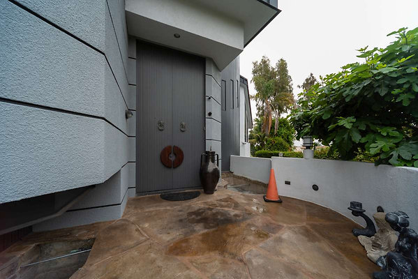 2538 porch 1