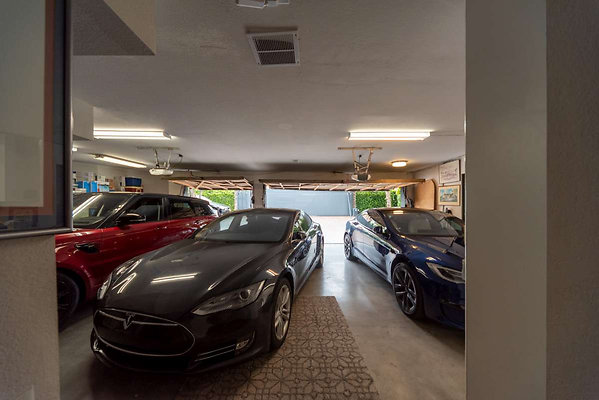 2538 garage 1