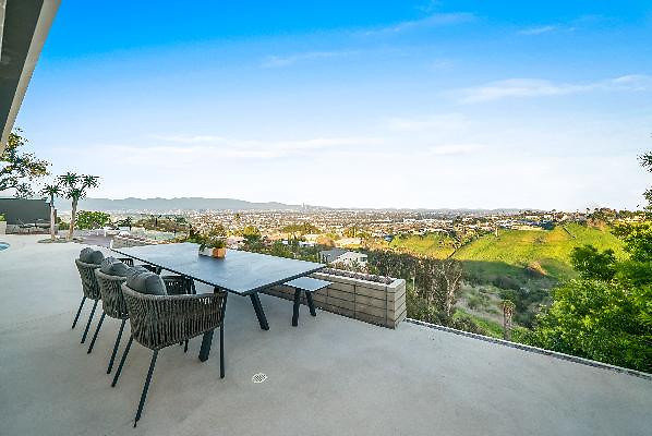 13410 patio 4