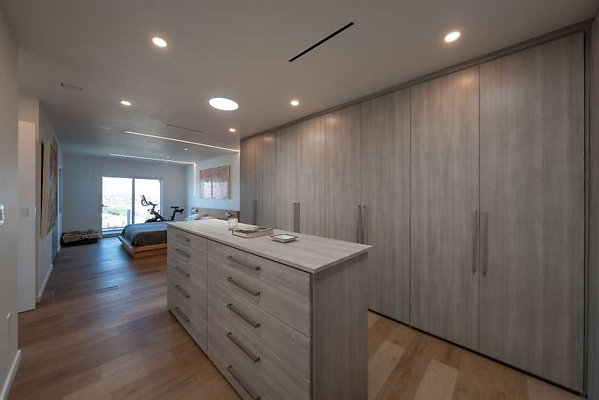 9447 closet 3