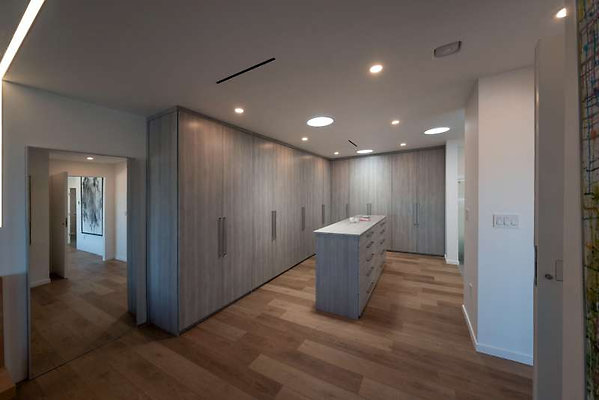 9447 closet 6