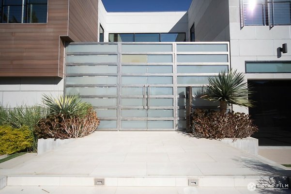 5Star - 5871 Entrance 1