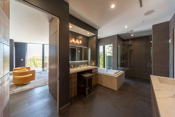 12801 bath 2