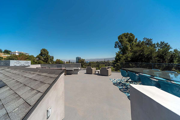 12801 balcony 11
