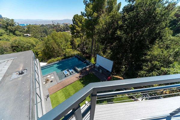 12801 balcony 14