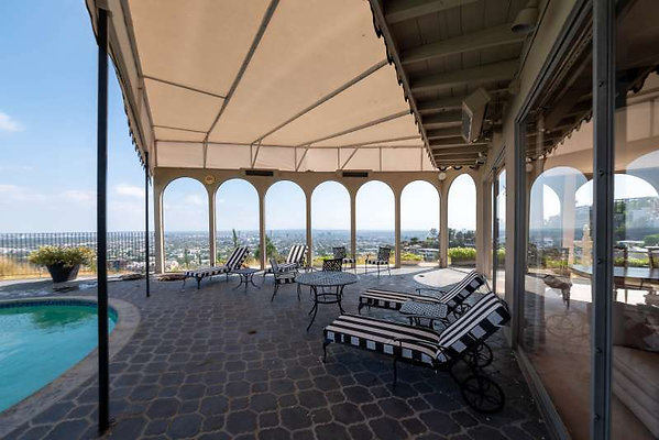 12484 patio 4