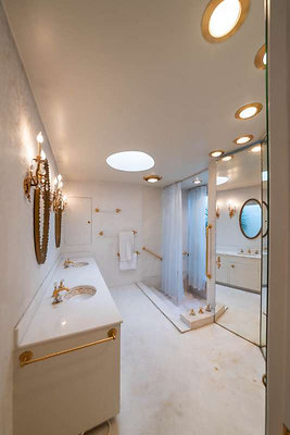 12484 bath 5