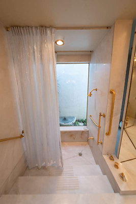 12484 bath 3