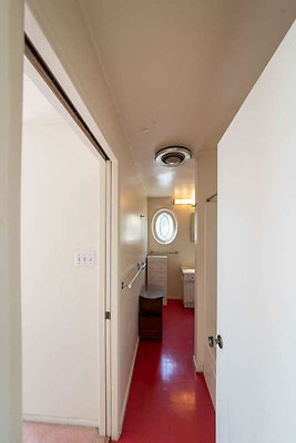 12484 bath 9