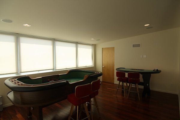 097 (1)
