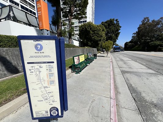 Pico &amp; Avenue of the Stars 1