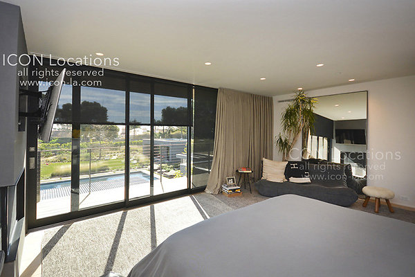 MO3023 056LR-ICON - ICON Locations | www.ICON-LA.com Modern  for Filming