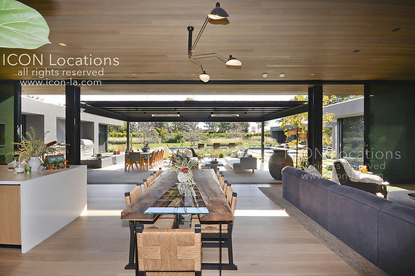 MO3023 023LR-ICON - ICON Locations | www.ICON-LA.com Modern  for Filming