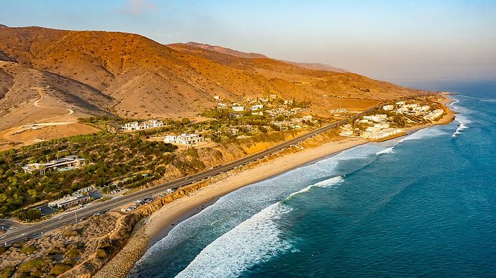 5star 11658 ellice St Malibu