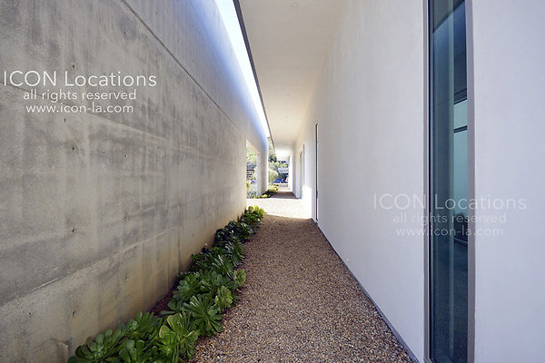 MO3025 007LR-ICON - ICON Locations | www.ICON-LA.com Modern  for Filming