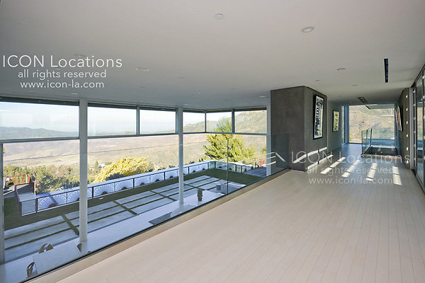 MO3025 023LR-ICON - ICON Locations | www.ICON-LA.com Modern  for Filming