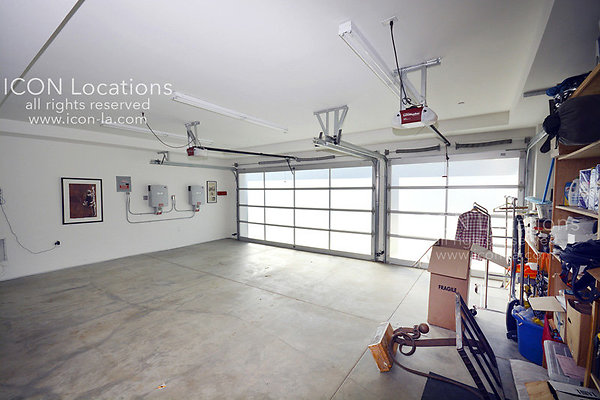 MO3025 053LR-ICON - ICON Locations | www.ICON-LA.com Modern  for Filming