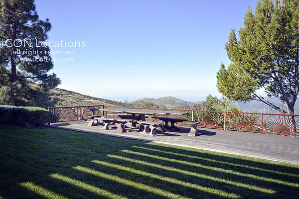 MO3025 042LR-ICON - ICON Locations | www.ICON-LA.com Modern  for Filming