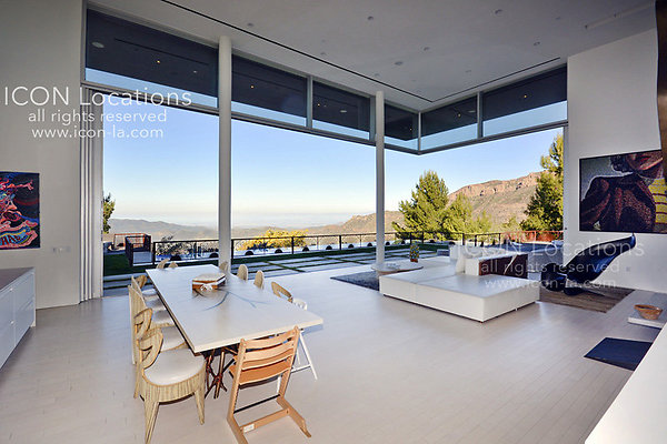 MO3025 010LR-ICON - ICON Locations | www.ICON-LA.com Modern  for Filming