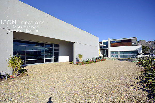 MO3025 003LR-ICON - ICON Locations | www.ICON-LA.com Modern  for Filming
