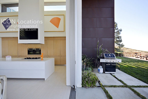 MO3025 043LR-ICON - ICON Locations | www.ICON-LA.com Modern  for Filming