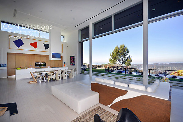 MO3025 014LR-ICON - ICON Locations | www.ICON-LA.com Modern  for Filming