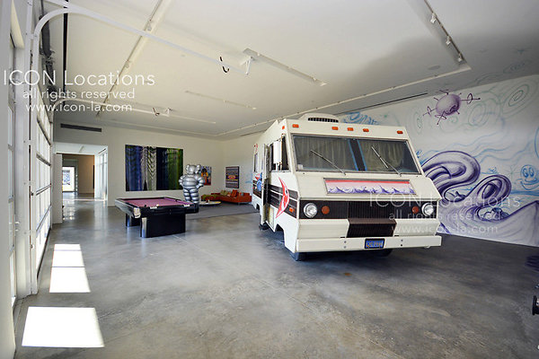 MO3025 046LR-ICON - ICON Locations | www.ICON-LA.com Modern  for Filming