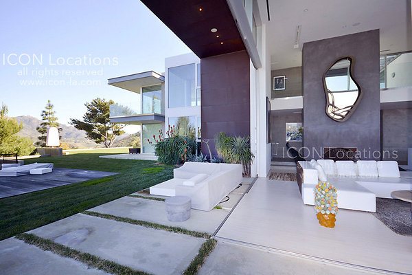 MO3025 030LR-ICON - ICON Locations | www.ICON-LA.com Modern  for Filming