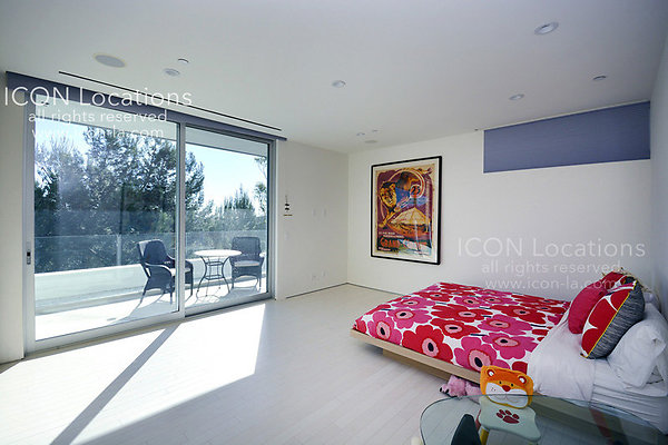 MO3025 025LR-ICON - ICON Locations | www.ICON-LA.com Modern  for Filming