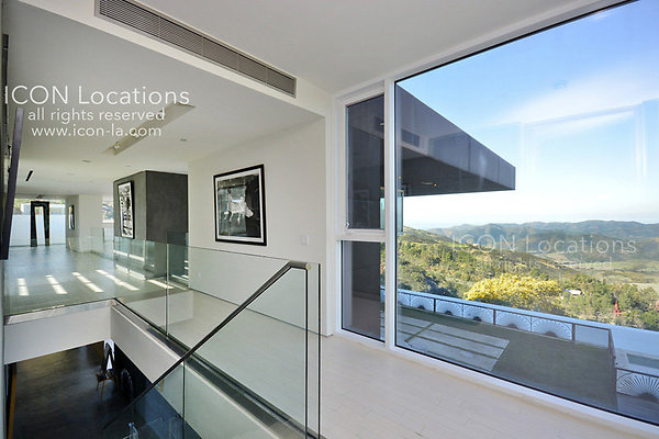 MO3025 028LR-ICON - ICON Locations | www.ICON-LA.com Modern  for Filming