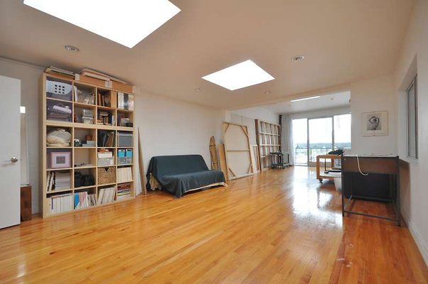 9547 studio 8