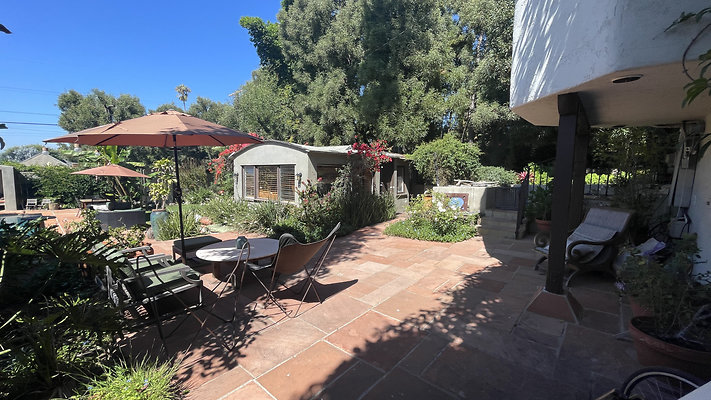 5754 patio 6