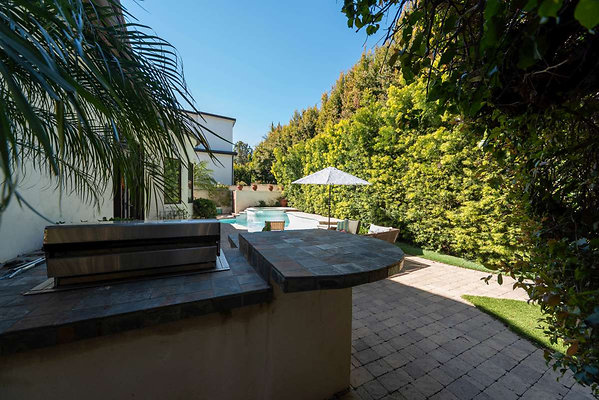 13231 patio 1
