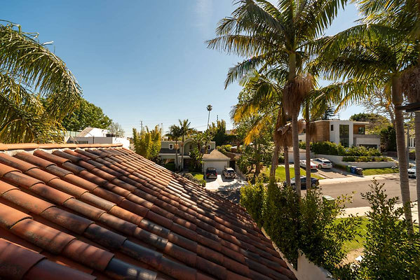 13231 balcony 3