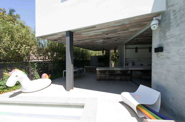 10668 patio 2