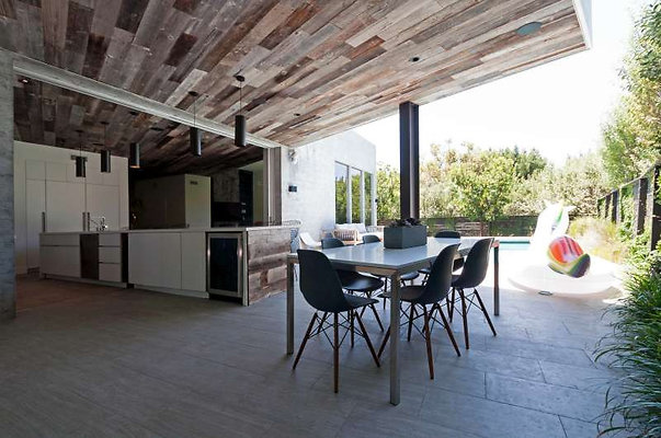 10668 dining 5