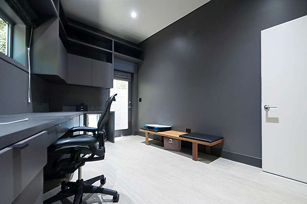 10668 office 3
