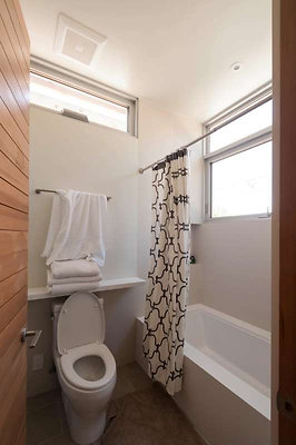 10327 bath 3