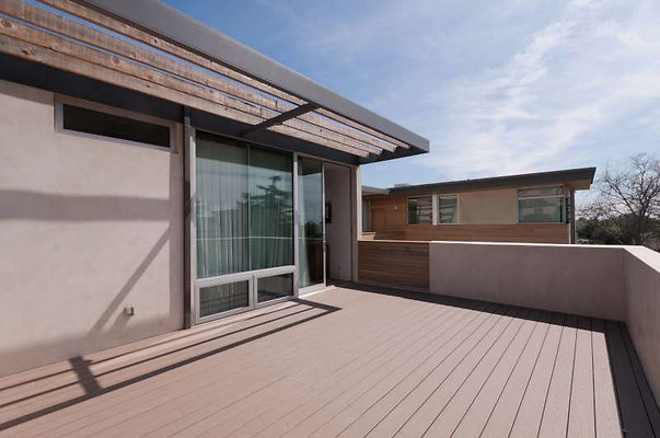 10327 balcony 2