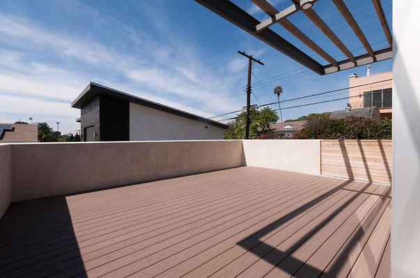10327 balcony 1