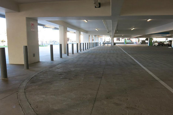 Flyaway-Exterior Drop off Areas-14