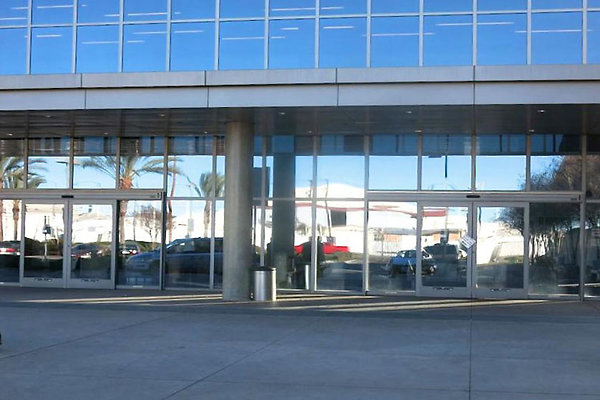 Flyaway-Exterior Drop off Areas-7