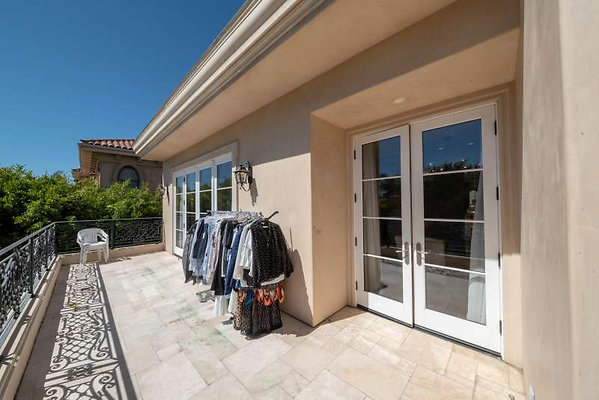 12074 balcony 1